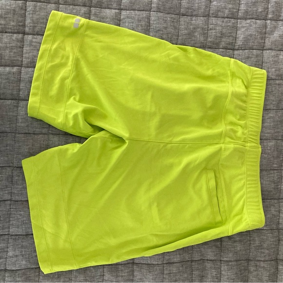 Uniqlo active/tennis shorts, L - Picture 6 of 7